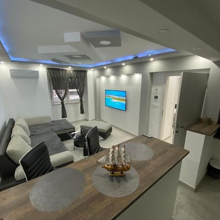 Apartment Carpe Diem โคเปร์ ภายนอก รูปภาพ