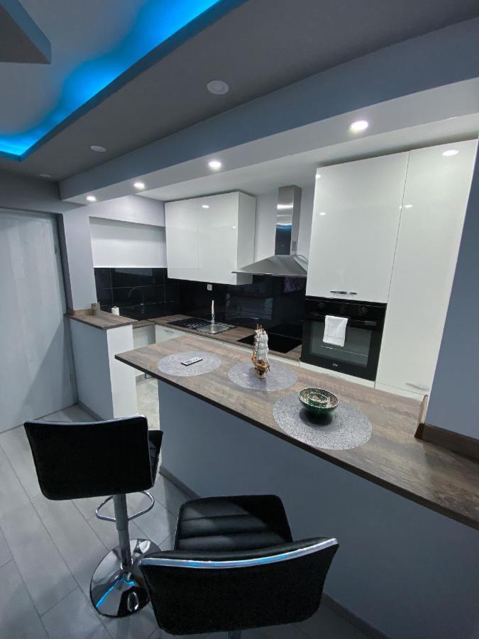 Apartment Carpe Diem โคเปร์ ภายนอก รูปภาพ