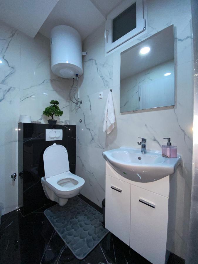 Apartment Carpe Diem โคเปร์ ภายนอก รูปภาพ