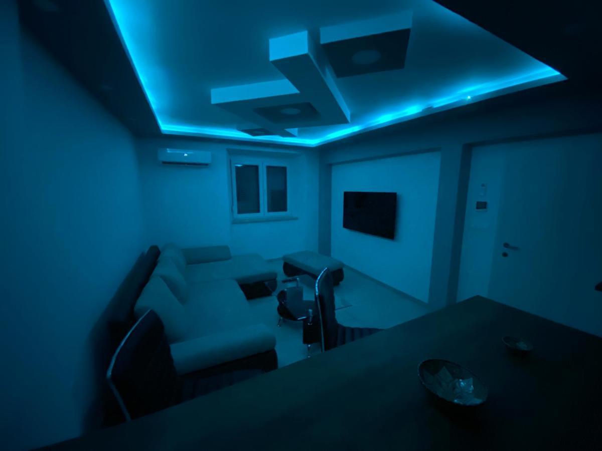 Apartment Carpe Diem โคเปร์ ภายนอก รูปภาพ