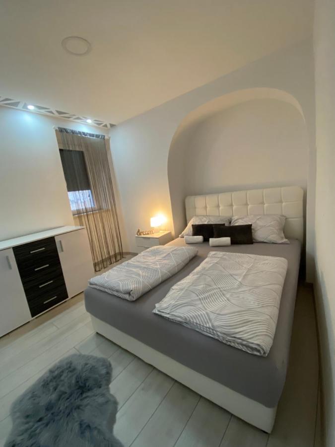 Apartment Carpe Diem โคเปร์ ภายนอก รูปภาพ